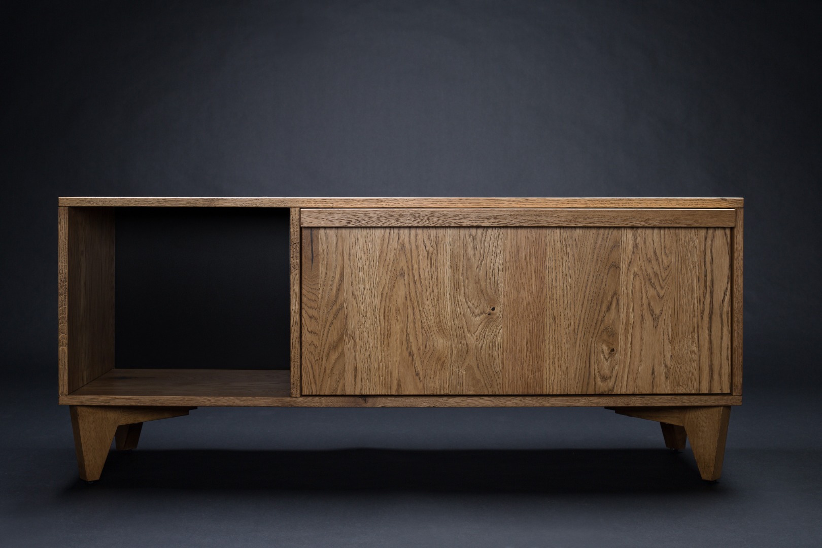 TV & media units material and finish reference for Curved Chestnut Media Unit